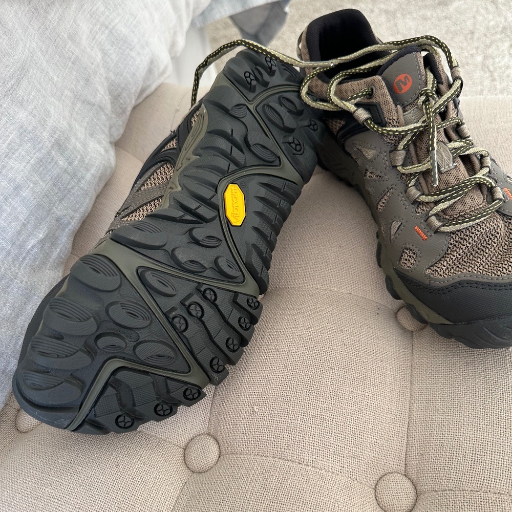 Merrell Men's Brown Hiking Shoes